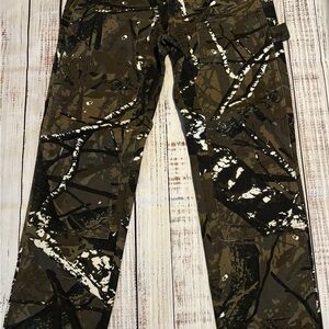 RSQ men’s straight leg green camouflage utility style pants